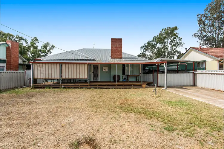 21 Long Street, Moora WA 6510