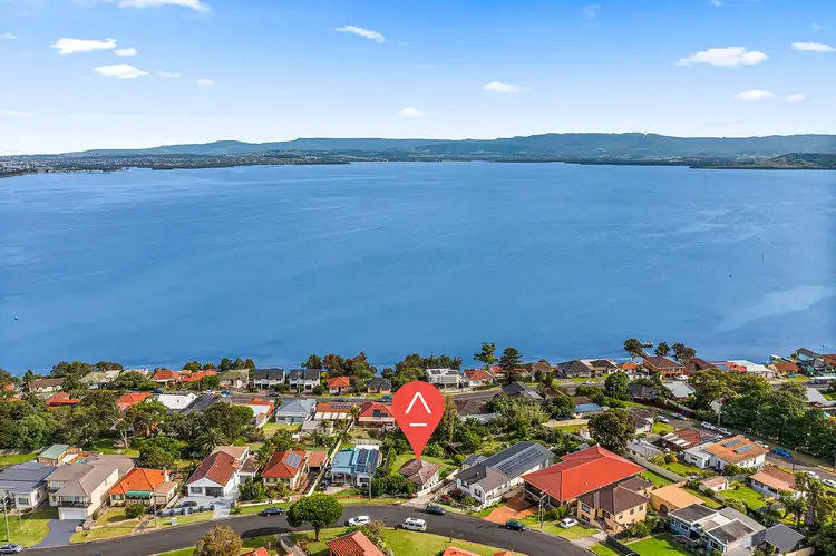 Fourth view of Homely house listing, 24 St Cloud Crescent, Lake Heights NSW 2502