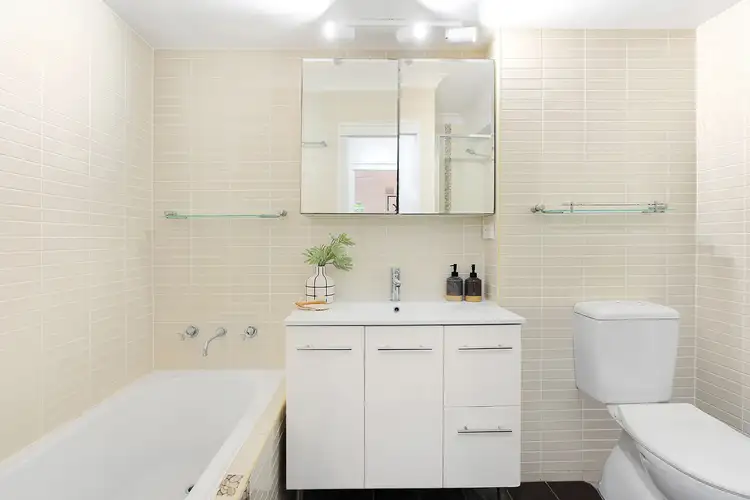 Sixth view of Homely apartment listing, 2/64 Shirley Road, Wollstonecraft NSW 2065