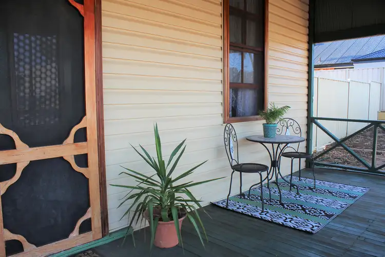 6 Throssell Street, Goomalling WA 6460