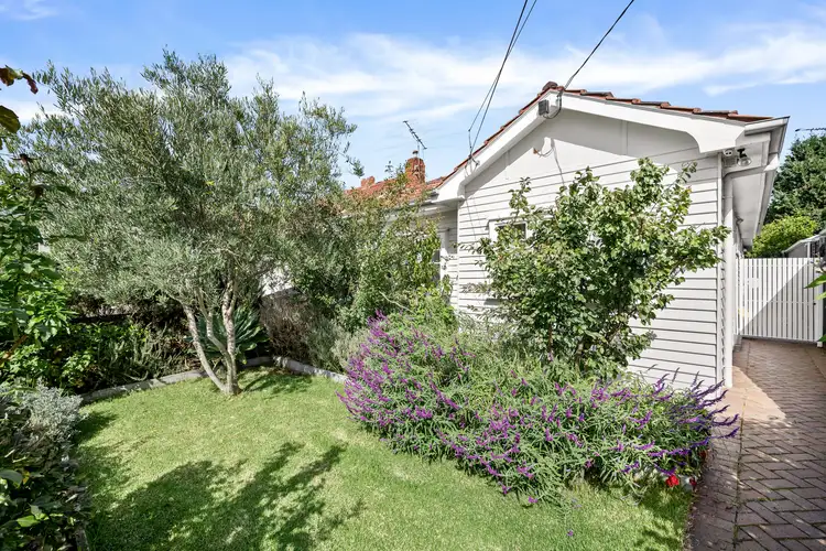 5 River Street, Newport VIC 3015