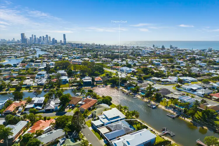 7 Helm Court, Mermaid Waters QLD 4218