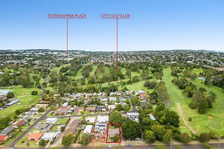 2/266B South Street, South Toowoomba QLD 4350