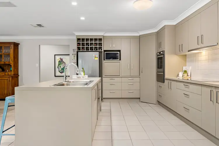 12 Pohon Drive, Tanah Merah QLD 4128
