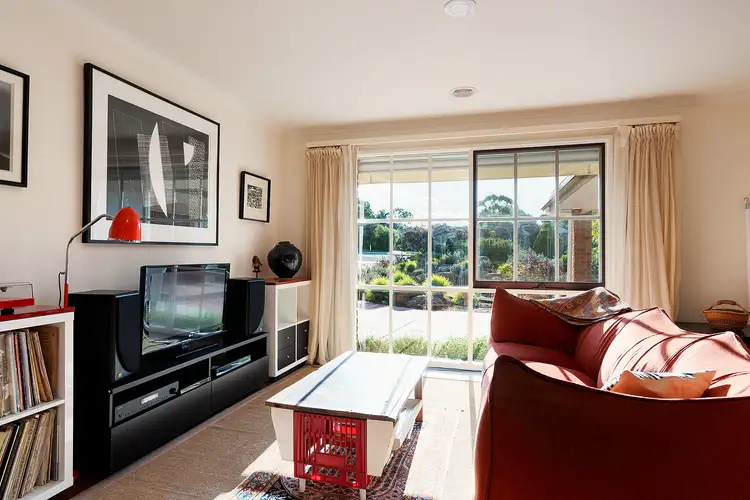 Sixth view of Homely house listing, 8 Sheehan Court, Castlemaine VIC 3450