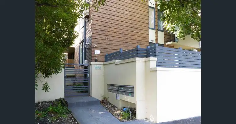 9/844 Lygon Street
