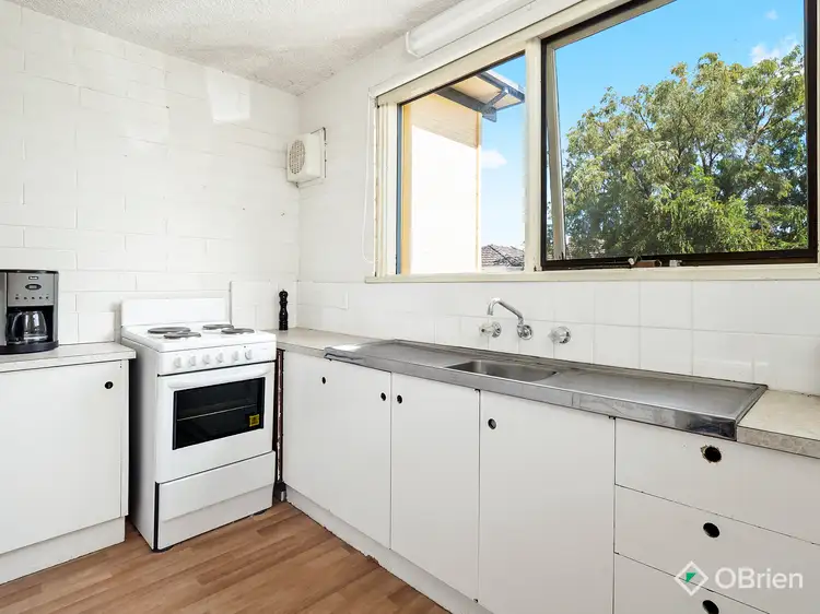 4/168 Canadian Bay Road