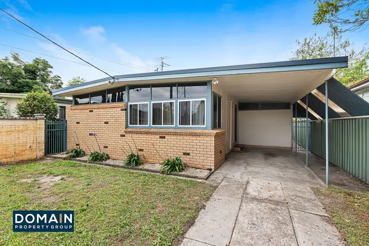 43 MacKenzie Avenue, Woy Woy NSW 2256