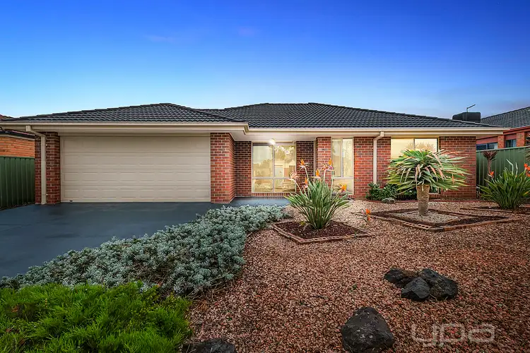 9 Sunray Rise, Harkness VIC 3337