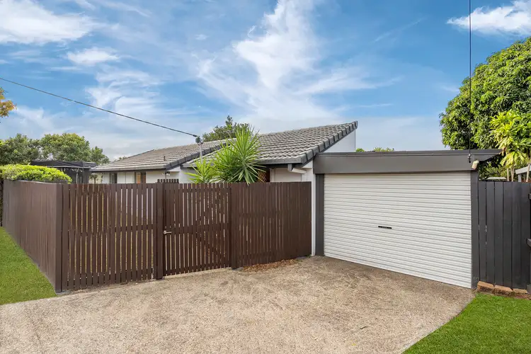 6 Abbott Street, Camp Hill QLD 4152