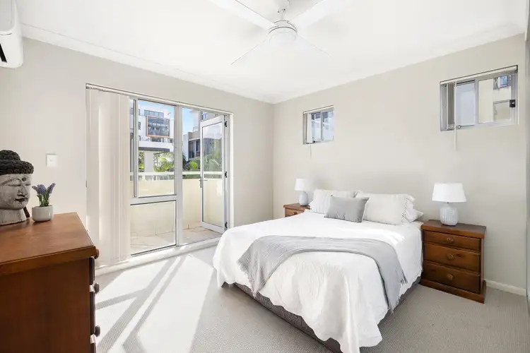 Fifth view of Homely apartment listing, 3/28-32 Sturdee Parade, Dee Why NSW 2099
