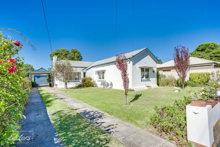 24 Churchill Road, Victor Harbor SA 5211