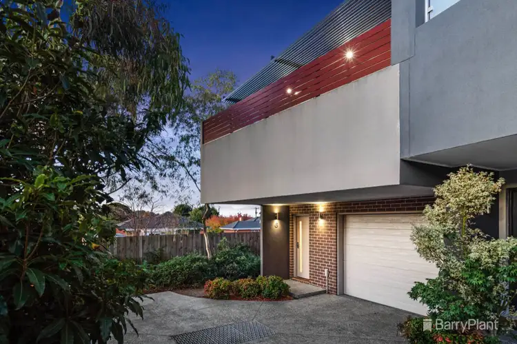 6 Alanah Close, Lilydale VIC 3140