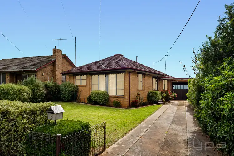 8 Vincent Crescent, Werribee VIC 3030