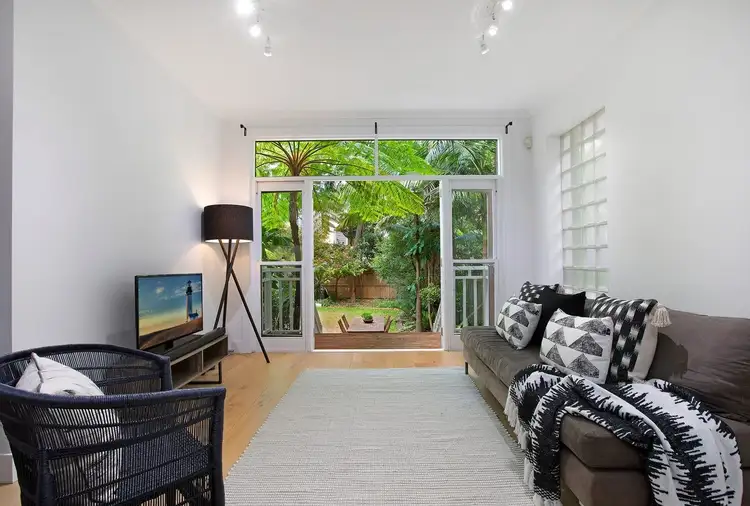 4/44 Beach Road