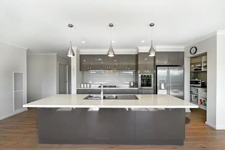 Fifth view of Homely house listing, 17 Paramount Drive, Warragul VIC 3820
