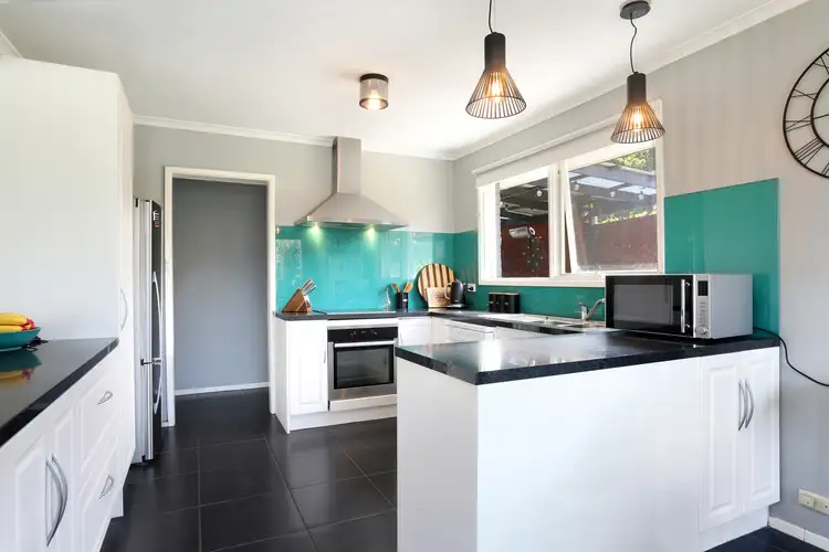 Fifth view of Homely house listing, 10 Meda Court, Grovedale VIC 3216