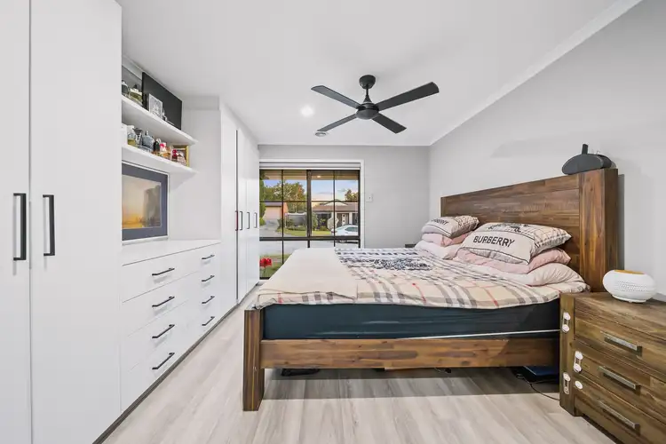 Fifth view of Homely house listing, 4 Stanton Close, Narre Warren South VIC 3805