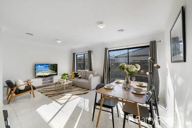 Fifth view of Homely house listing, 10 Amak Grove, Truganina VIC 3029