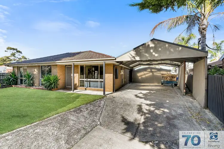 11 Glenleigh Court, Cranbourne North VIC 3977