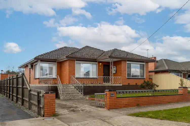 8 Lantana Avenue