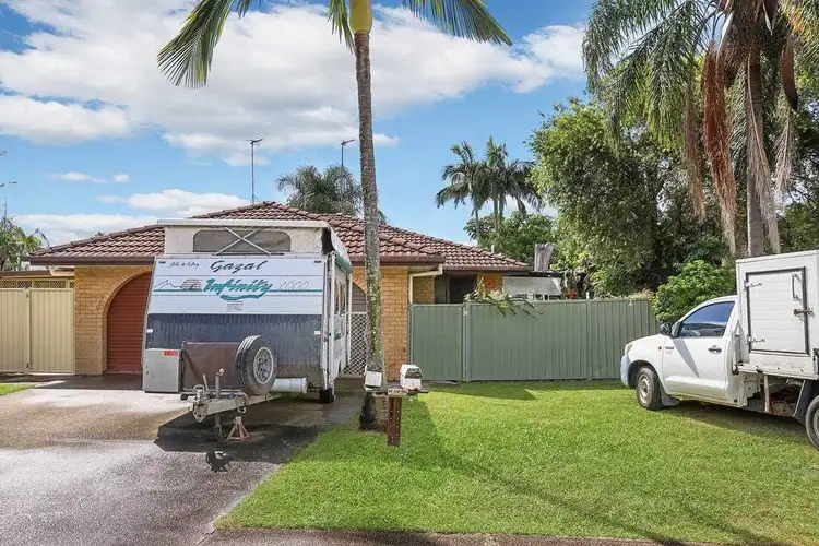 1/183 Olsen Street, Labrador QLD 4215