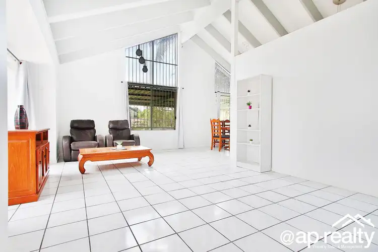 24 Clifton Crescent, Durack QLD 4077