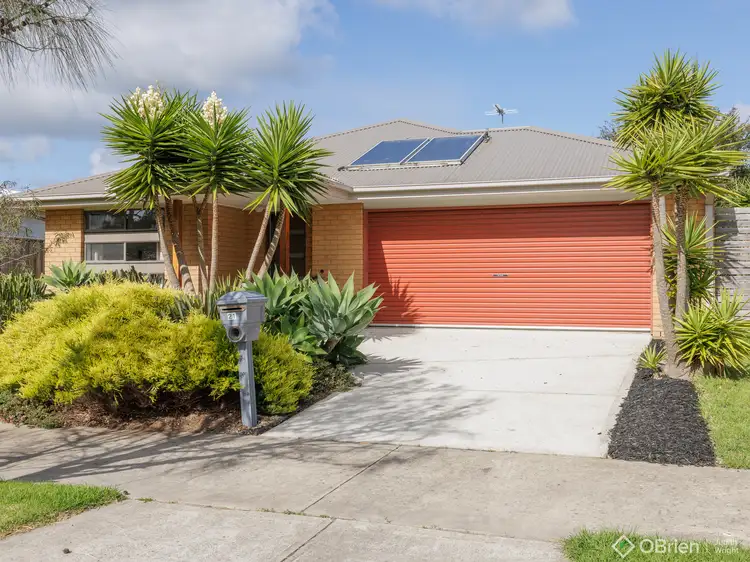 21 Rosella Grove, Cowes VIC 3922