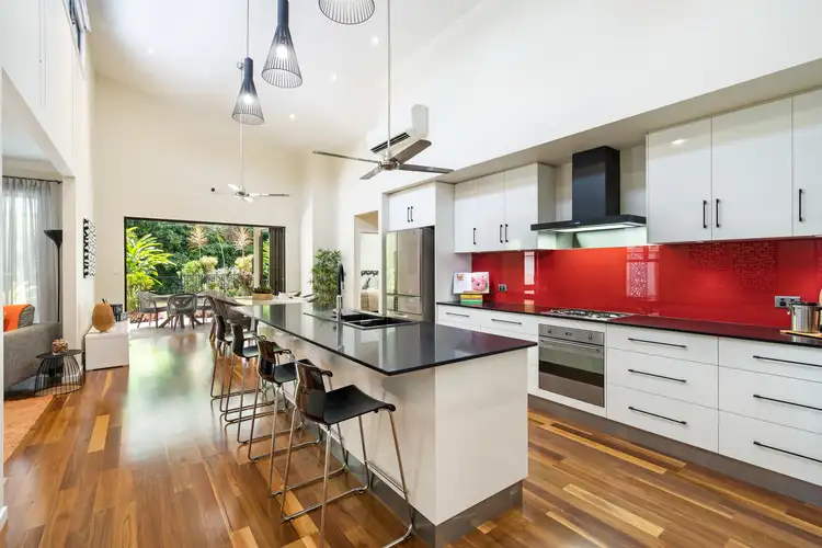 17 Litara Court, Palm Cove QLD 4879