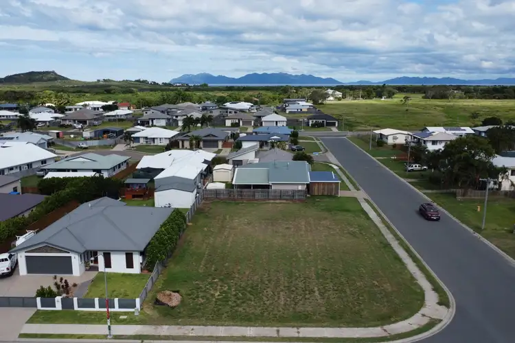 2 Ada Place, Bowen QLD 4805