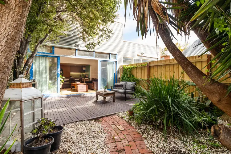 2/87 Ormond Road, Elwood VIC 3184