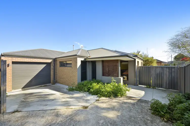 65a Gillies Street South, Alfredton VIC 3350