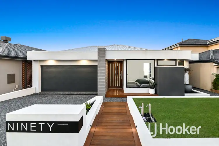 90 Rossiter Retreat, Cranbourne North VIC 3977