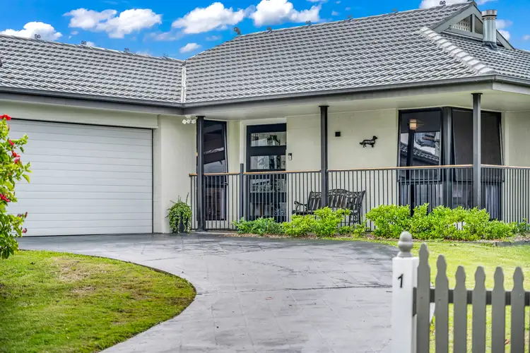 1 Tofino Close, Pelican NSW 2281