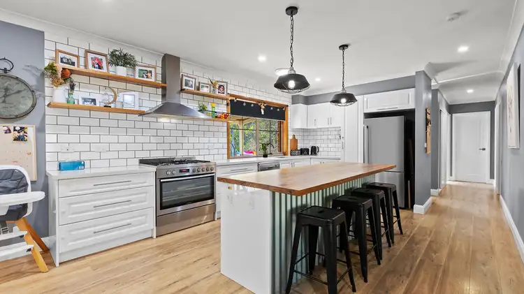 70 Acacia Avenue, Dales Creek VIC 3341