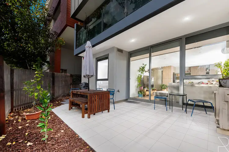 2/48 Eucalyptus Drive, Maidstone VIC 3012