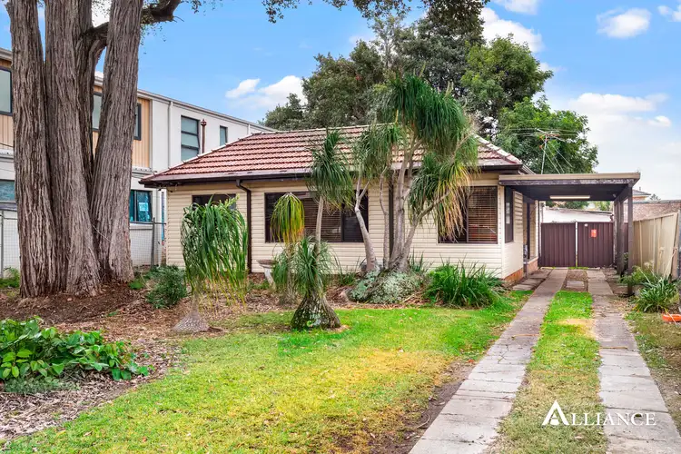 38 Samuel Street, Peakhurst NSW 2210