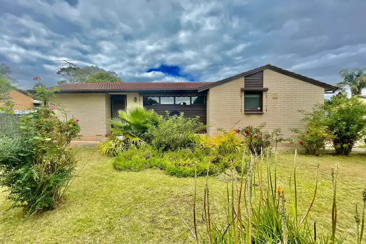 4 Cardnell Crescent, Elizabeth East SA 5112