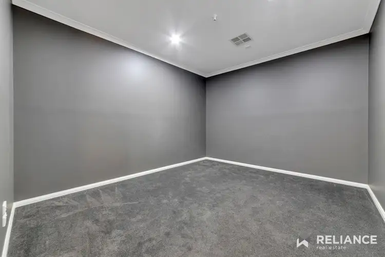 Fourth view of Homely house listing, 35 Stevenage Drive, Strathtulloh VIC 3338