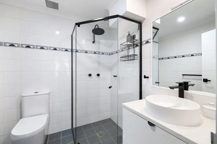 Fifth view of Homely apartment listing, 202/250 Pacific Highway, Crows Nest NSW 2065
