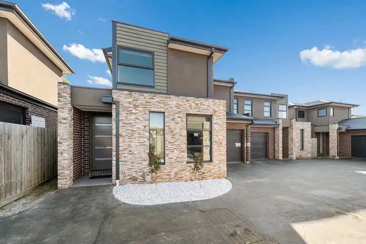 Main view of Homely unit listing, 2/42 Albert Road, Sydenham VIC 3037