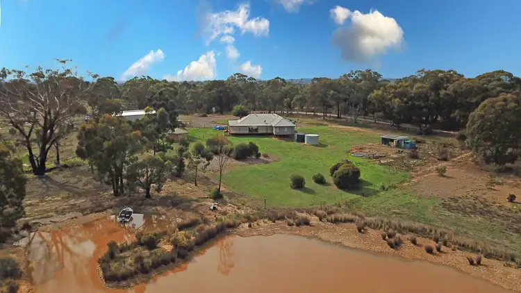 66 McPhee Lane, Burnbank VIC 3371