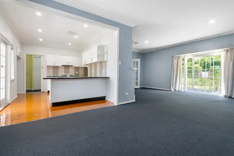 Fifth view of Homely house listing, 686 Morningside Place, Albury NSW 2640