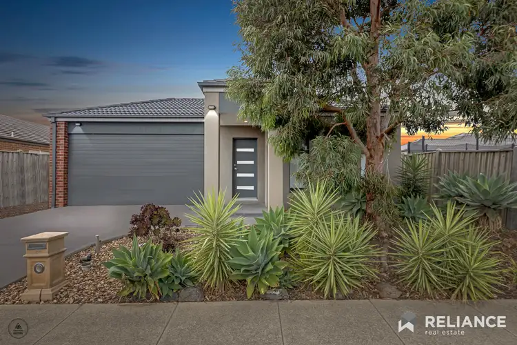 25 Whitecaps Avenue, Point Cook VIC 3030