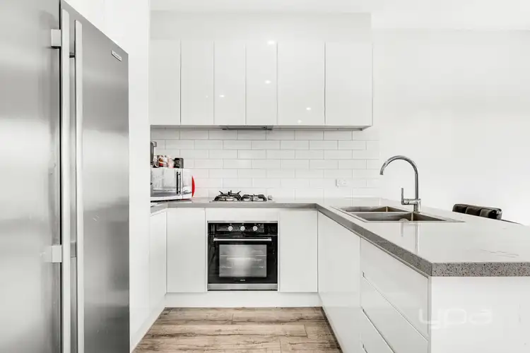 2/41 Nicholson Crescent, Meadow Heights VIC 3048