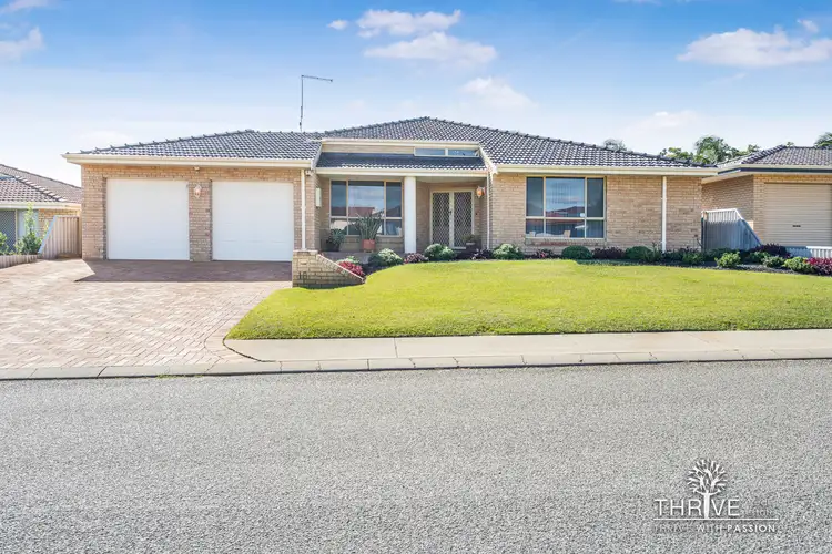 16 Turfan Way, Lake Coogee WA 6166