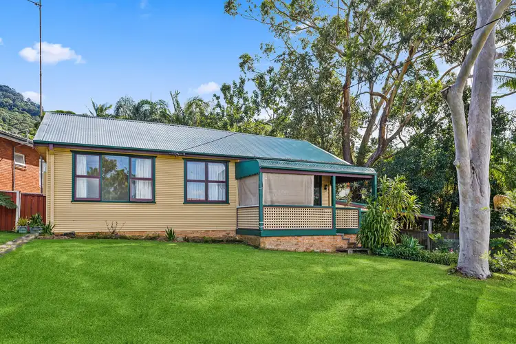 8 Andrew Avenue, Keiraville NSW 2500