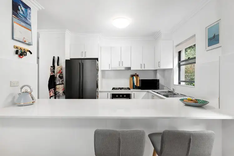 Fourth view of Homely apartment listing, 4/58 Beach Road, Bondi Beach NSW 2026