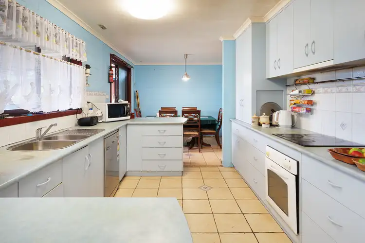 Second view of Homely house listing, 2 Murray Place, Bellbridge VIC 3691