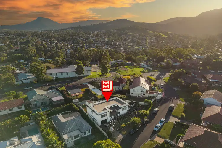 2 Booyong Street, West Wollongong NSW 2500